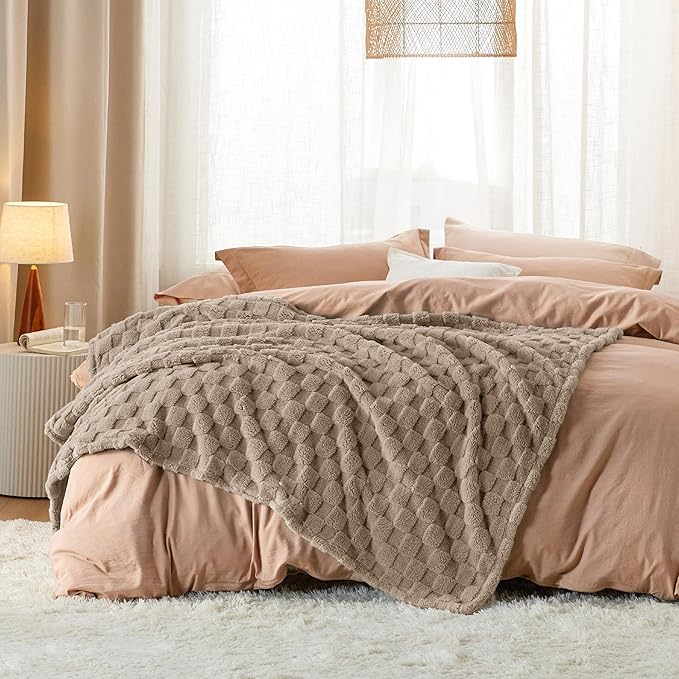 Bedsure GentleSoft Twin Blanket - Image 5
