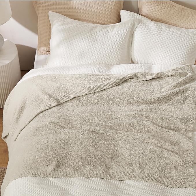 Bedsure Beige Knit Throw Blanket - Image 4