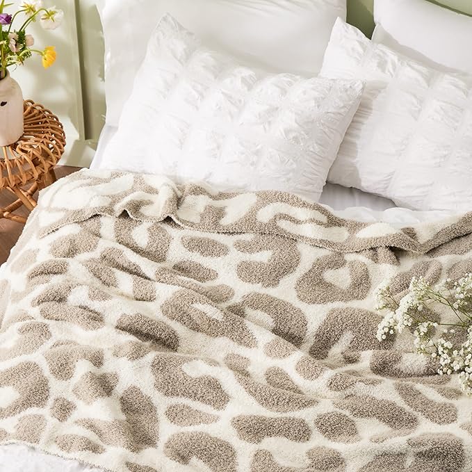 Bedsure Leopard Throw Blanket for Couch, Cheetah Print Knit Fall Gifts Blanket - Image 4