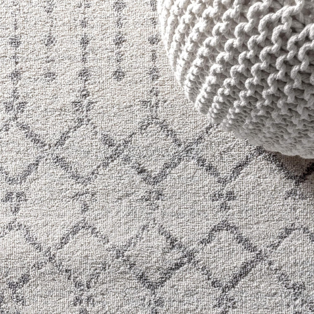 JONATHAN Y Boho Vintage Diamond Cream/Gray Round Area Rug 9 ft, Moroccan Hype for Living Room, Bedroom, Kitchen, Office, Easy-Cleaning, High Traffic, Pet-Friendly, Non-Shedding (MOH101B-9R)