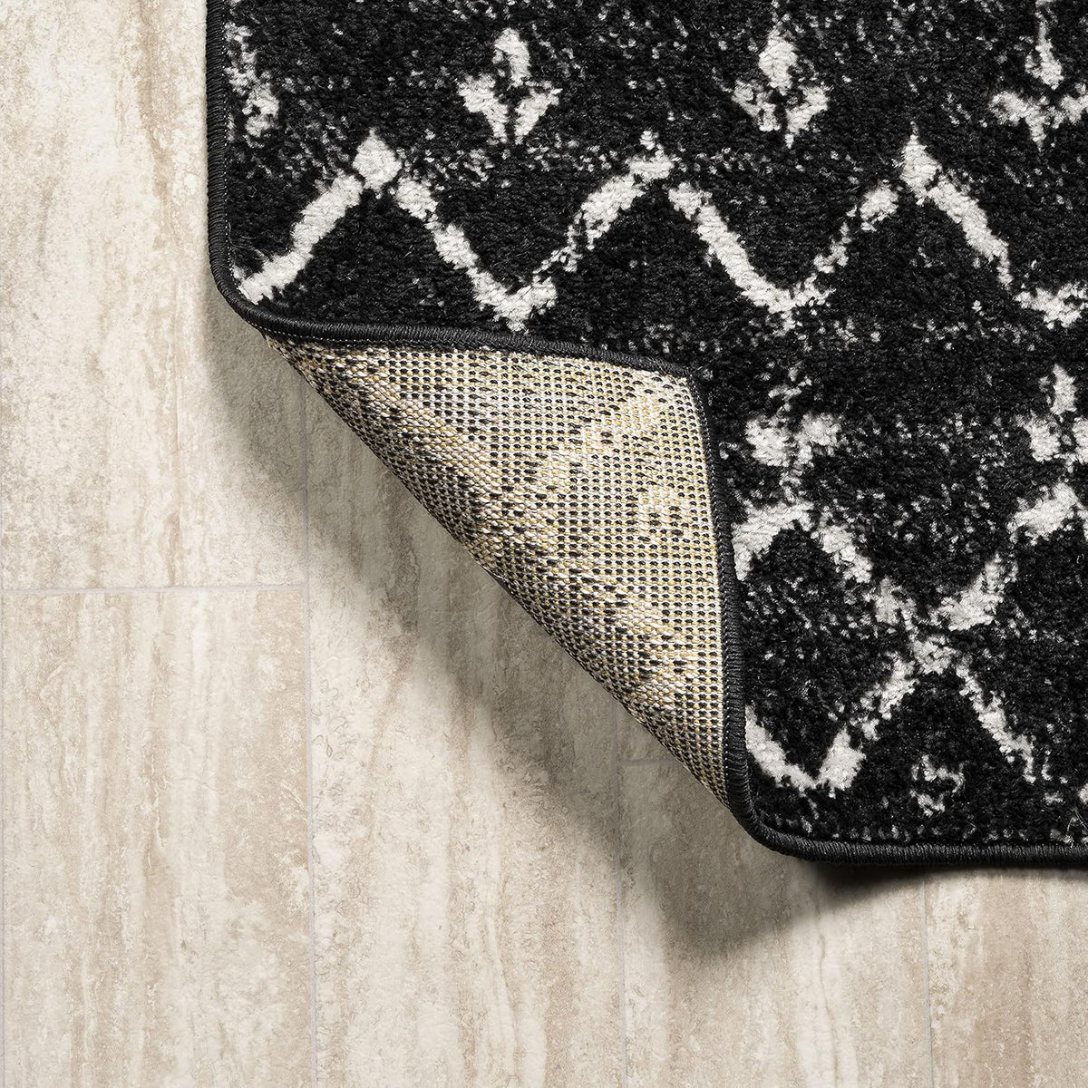 JONATHAN Y Boho Vintage Diamond Black/Ivory Round Area Rug 9 ft, Moroccan Hype for Living Room, Bedroom, Kitchen, Office, Easy-Cleaning, High Traffic, Pet-Friendly, Non-Shedding (MOH101D-9R)