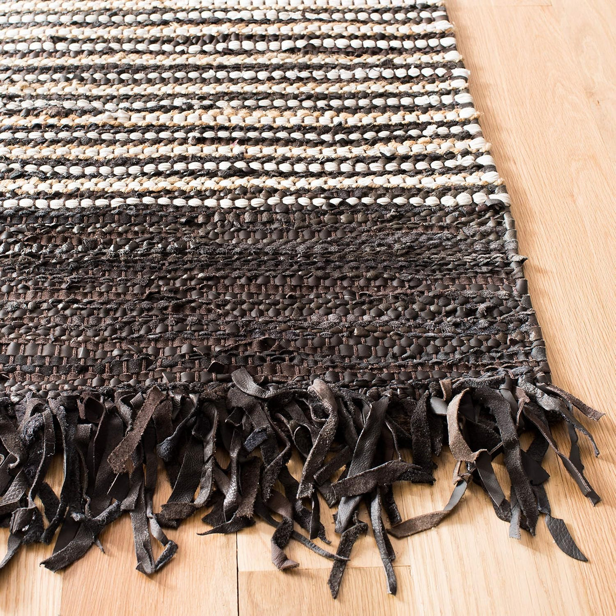 SAFAVIEH Vintage Leather Collection Runner Rug - 2'3" x 6', Dark Brown & Multi, Handmade Boho Fringe Leather, Ideal for High Traffic Areas in Living Room, Bedroom (VTL373C)
